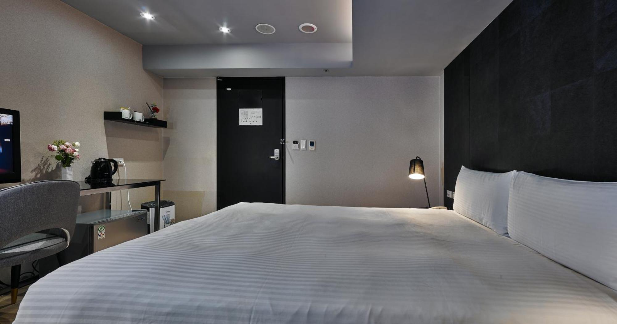 安庭台北商旅 Hotel Tajpej Kültér fotó